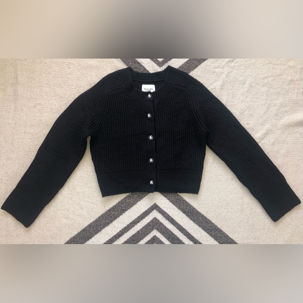Abercrombie & Fitch Black Knit Short Loose Metallic Buttons Cardigan Small S